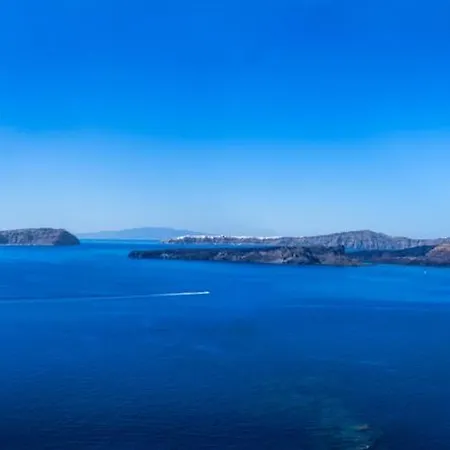 فيلة Akron Terra